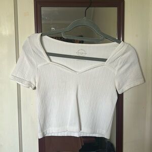White sweetheart neckline crop top